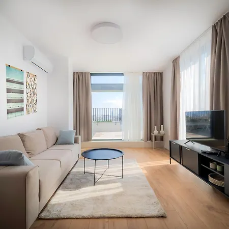アパート My Campus 1 Bdrm, Mountain View, Free Parking, Self Check-in ソフィア